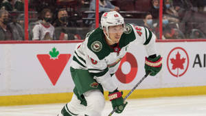 Minnesota Wild Captain Jared Spurgeon Against Philadelphia Flyers Wallpaper