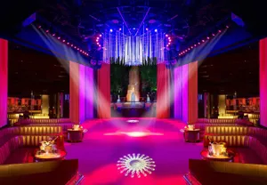 Modern Night Bar Wallpaper