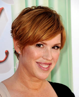 Molly Ringwald Pixie Cut Wallpaper