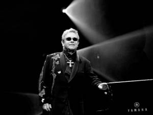 Monochrome Elton John Glam Concert Wallpaper