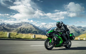 Moving Kawasaki H2r Near Mountain View Wallpaper