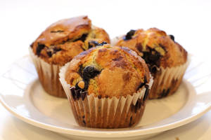 Muffin On Plate Wallpaper