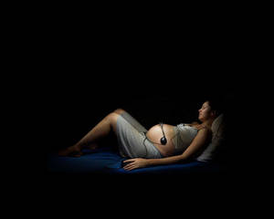 Music Lover Pregnant Wallpaper