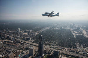 Nasa Houston Aircrafts Flying In Sky Wallpaper