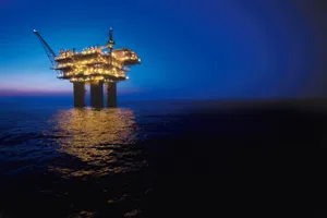 Natural Gas Extraction In The Midst Of The Ocean Wallpaper