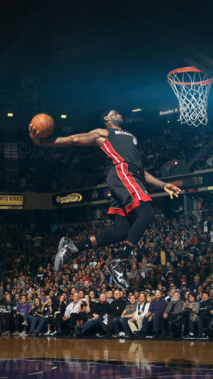 Nba Iphone Lebron James Dunk Wallpaper