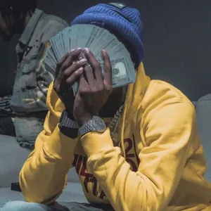 Nba Youngboy Pfp Money-flexing Wallpaper