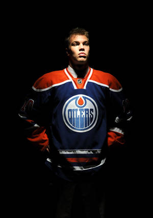 Nhl Team Player Taylor Hall Wallpaper