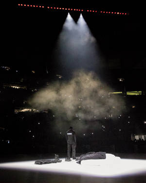 Nice Kanye West Donda On Stage Wallpaper