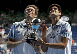 Nicolas Mahut And Partner Looking Up Wallpaper