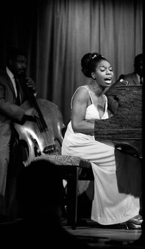 Nina Simone Playing Piano 1965 London Wallpaper