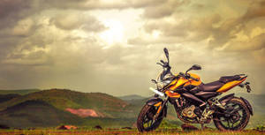 Ns 200 Motorcycle Under The Sun Wallpaper