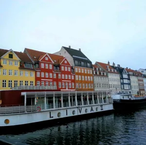 Nyhavn Liva Ii Boat Dark Scenic View Wallpaper