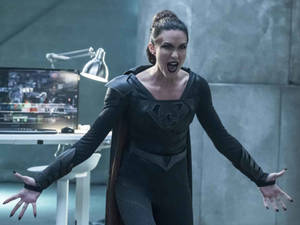Odette Annable Supergirl Wallpaper