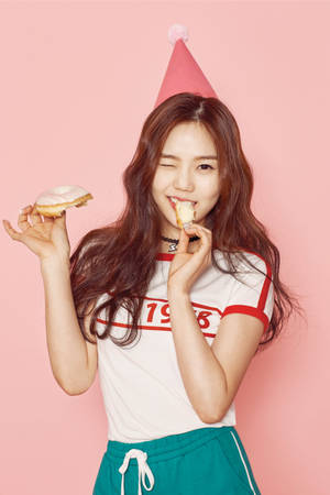 Oh My Girl Charming Hyojung Wallpaper