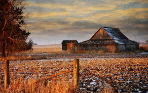 Old Barn In Fall Farm Wallpaper