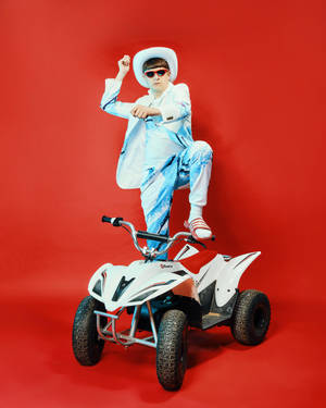 Oliver Tree All-terrain Vehicle Wallpaper