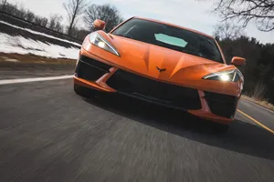 Orange Corvette C8 Dynamic Drive Wallpaper