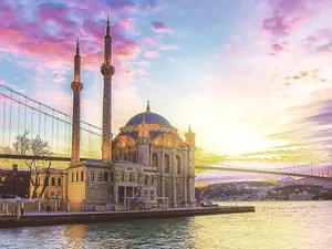 Ortaköy Mosque In Istanbul View Wallpaper
