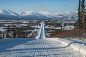 Overlooking Mountains In Anchorage Wallpaper