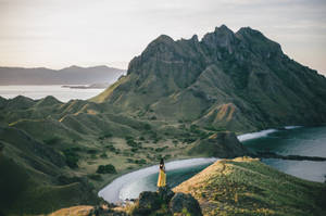 Padar Island And Mountain Macbook Wallpaper