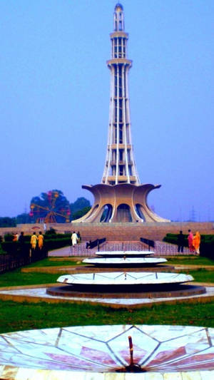 Pakistan Tall E-minar Wallpaper