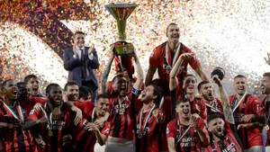 Paolo Maldini Ac Milan Victory Wallpaper