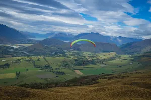 Paragliding In New Zealand Wallpaper