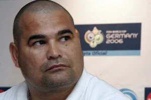Paraguayan Football Player Jose Luis Chilavert Close Up Shot Wallpaper