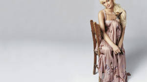 Paris Hilton Floral Dress Wallpaper