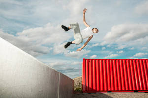 Parkour Jump On Wall Wallpaper