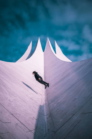 Parkour On Concrete Tower Wallpaper