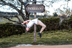 Parkour On Signage Wallpaper