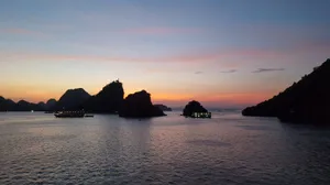 Pastel Sky In Halong Bay Wallpaper