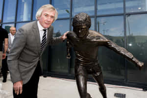 Pat Jennings With George Best Statue In Belfast Wallpaper
