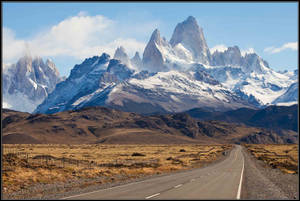 Patagonia Mountain Contrasting Colours Wallpaper