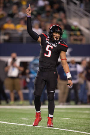 Patrick Mahomes, Quarterback Of The Kansas City Chiefs And Former Texas Tech Wallpaper