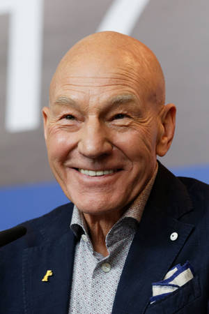 Patrick Stewart Genuinely Grinning Wallpaper