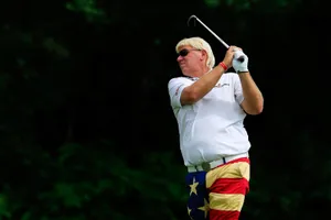 Patriotic Golfer Funny Outfit Wallpaper