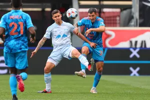 Patryk Klimala Against Luis Perea Wallpaper