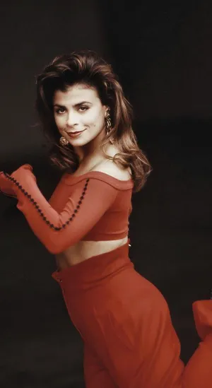 Paula Abdul Retro Fashion Wallpaper