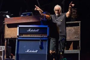 Pearl Jam - Iconic Rock Legends In Concert Wallpaper