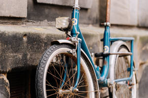 Pedaling Through Rocky Trails Wallpaper