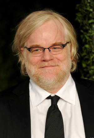 Philip Seymour Hoffman At 2013 Vanity Fair Oscar Wallpaper