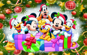 Pluto And Disney Characters Christmas Hats Wallpaper