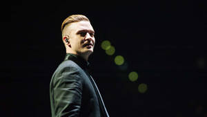 Pop Star Justin Timberlake In Mid-performance Wallpaper