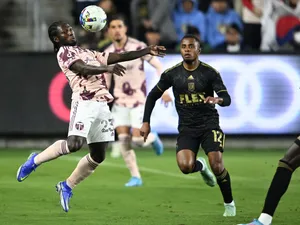 Portland Timbers Athlete Yimmi Chara Full Shot Wallpaper