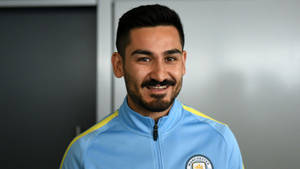 Portrait Of Ilkay Gundogan Smiling Wallpaper