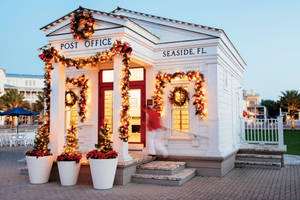 Post Office Christmas Decoration Wallpaper