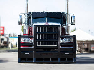 Powerful And Stylish Peterbilt Hauler Wallpaper